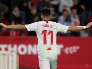  Following league president Javier Tebas targeting next month for the competition's return, the Sevilla forward has offered his support (Photo: AFP)