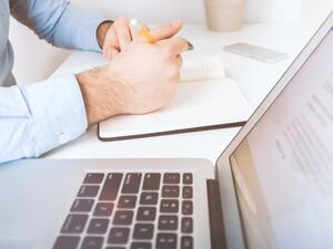 ما مدى دقة التشخيص الصحي على الانترنت وعبر التطبيقات الطبية؟