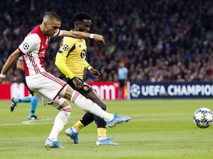  The former Ajax boss believes an exciting forward preparing to bid farewell to Amsterdam will thrive on a Premier League stage at Stamford Bridge (Photo: AFP)