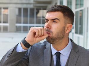 حاول بصق البلغم إلى الخارج كلما استطعت أو سنحت الفرصة لذلك
