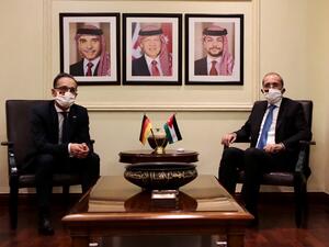 German Foreign Minister Heiko Maas (L) meets with his Jordanian counterpart Ayman Safadi in the Jordanian capital Amman on June 10, 2020. The first high-level European visitor to Israel since the coronavirus pandemic hit, Maas brought a message of disquiet to Israel which he later reiterated in neighbouring Jordan. Germany and its European partners have "serious concerns" over Israel's plans to annex parts of the occupied West Bank, Maas said in Jerusalem.  Ahmad SHOURA / AFP