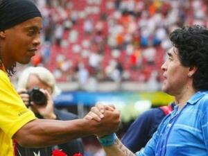 صورة أرشيفية لمارادونا وبيليه