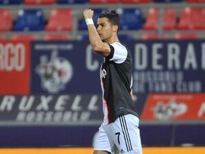 رونالدو يقود يوفنتوس للفوز