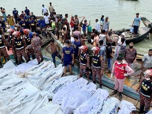 Ferry passengers were killed in the Bangladesh capital Dhaka (Twitter)