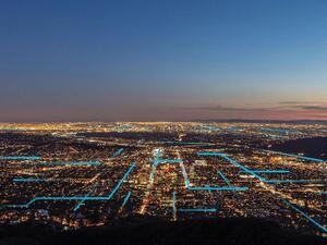 يعمل مئات الفنيين لدى "جنرال إلكتريك" على مدار الساعة للحفاظ على موثوقية وكفاءة شبكات الطاقة الكهربائية في المنطقة