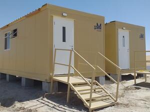 قامت الشركة أيضاً بتصميم وتصنيع وحدة تعقيم ذاتية لتعقيم كامل الجسم ووضعه عند مدخل المرفق.