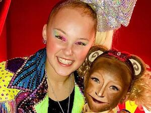 JOJO Siwa Is Slammed Over Accusations She Had an 11-Year-Old Dancer Wear 'Blackface' to Perform as a Monkey
