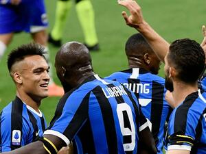 إنتر يلحق بركب الصدارة