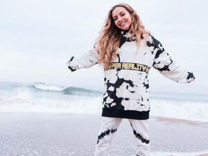 The British-born star added that this isn’t the first time that the two singers have been confused for one another