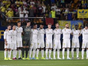 دقيقة صمت "مع مراعاة التباعد"