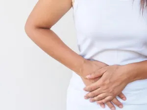  وبعد أن تُظهر الفحوص بأنَّ الحصى في المرارة هو سببها، فهنا يتطلب الأمر استئصال المرارة