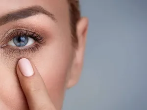  كما يساعد ترقيع الدهون أو الفيلر على استعادة الجيوب الدهنية المذابة؛