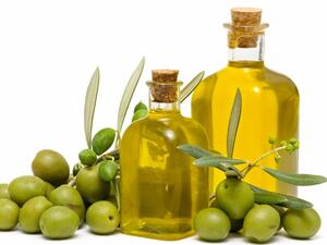 فالأحماض الدهنية الموجودة في زيت الزيتون تلعب دورا في تعزيز صحة الجهاز المناعي ودعمه