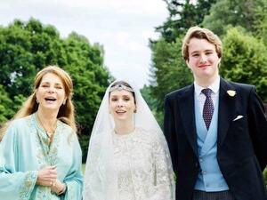 الملكة نور برفقة الأميرة راية وزوجها 