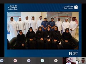جمارك دبي: تخريج الدفعة الخامسة من برنامج قيادات