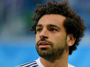 UNRECOGNIZABLE! Mohamed Salah Gets Rid of His Signature Afro & Debuts a New Haircut (Pictures)