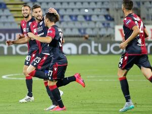 كالياري يضع ماوريتسيو ساري في مشكلة