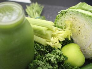 عصير الزنجبيل والكرفس