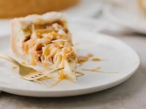 تشيز كيك التفاح واللوز البافاري