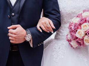 5 أشياء يجدها الرجال جذابة في النساء غير مظهرهن