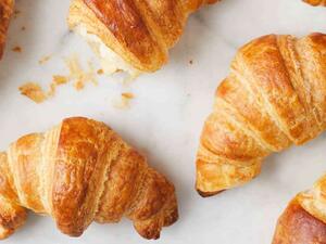 الكرواسون أو هلال المعجنات