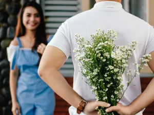 الرجال الذين ينتمون إلى هذه الأبراج يفضلون العقل على الجمال