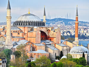 Hagia Sophia museum (Ayasofya Muzesi) in Istanbul, Turkey (Shutterstock)
