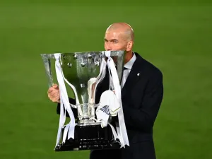The French tactician stated that "things can happen overnight" in football and gave no guarantees over his future in the Blancos' dugout (Photo: AFP)