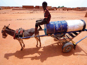 توقع أربع حركات متمردة رسميا، الاثنين، في جوبا، اتفاق سلام مع الحكومة السودانية 