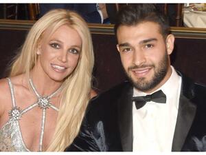 بريتني سبيرز وسام أصغري