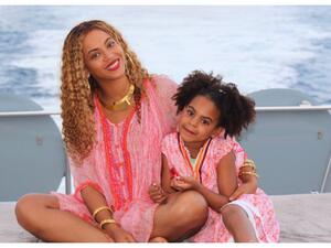 بيونسيه وآيفي