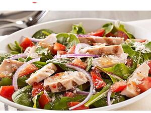 سلطة الدجاج بالخضار