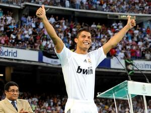 رونالدو خلال تقديمه الأول مع ريال مدريد