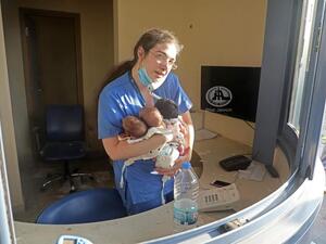 ممرضة من مستشفى القديس جاورجيوس في الأشرفية