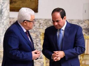 الرئيس المصري عبد الفتاح السيسي ونظيره الفلسطيني محمود عباس