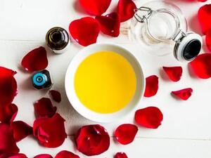 اصنعيه بنفسك: زيت تدليك بالجوجوبا 
