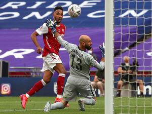 أوباميانغ يمنح الغانرز الفوز