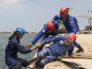 فريق "مركز الإنقاذ" الروسي وصل إلى بيروت في 5 أغسطس