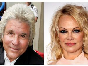 باميلا أندرسون وجون بيترز