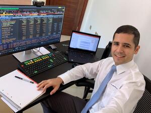 How CMU-Q Innovators Learn Lessons Online