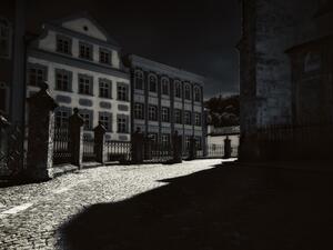 ما تفسير الحلم بأن شيئاً ما يتبعك في المنام؟