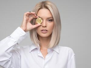 مواليد هذه الأبراج يختارون العمل على الحب