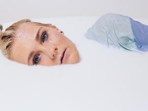 ما تفسير الحلم بالغطس في الماء؟