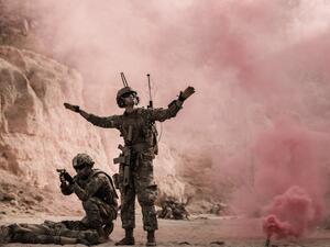 ما تفسير الحلم بأنك عالق في ساحة الحرب؟