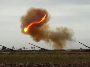 An Azerbaijani artillery strike towards the positions of Armenian separatists in the breakaway region of Nagorno-Karabakh (Twitter)