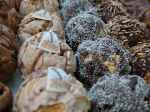 وصفة كرات الشوكولاتة بالبندق