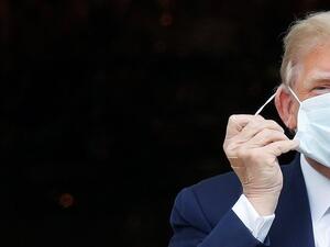 Bandages on Trump’s hand again (Twitter)