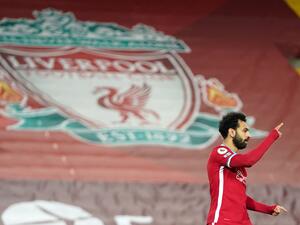 صلاح يحتفل بهدفه