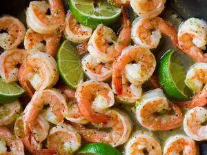 5 مكونات فقط لعمل روبيان بالعسل والليمون