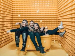 مواليد هذه الأبراج هم أفضل الأصدقاء